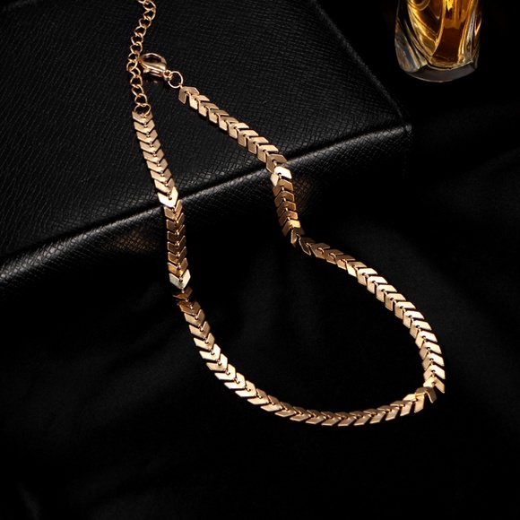 Gold Fish Bone Necklace - Picture 4 of 5